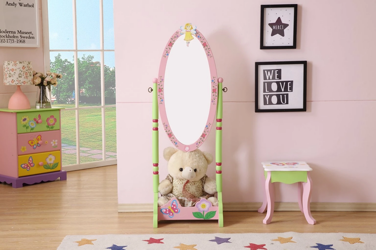 Kid's standing mirror