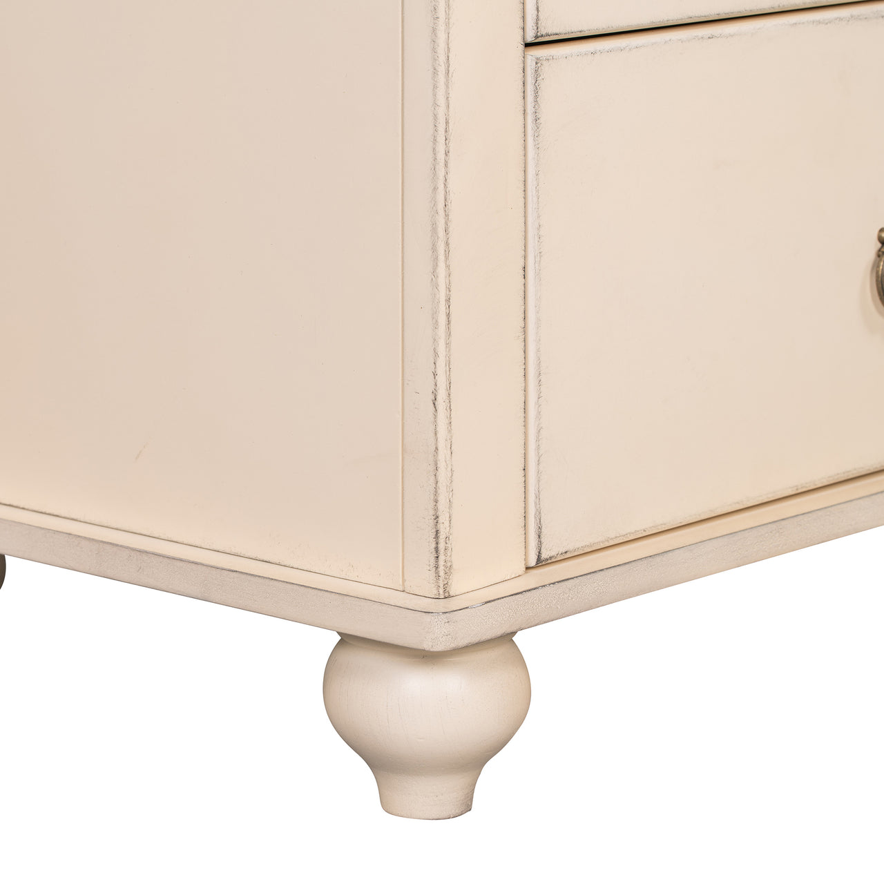 3 Drawer nightstand - Vintage nightstands